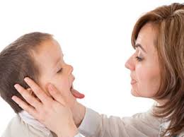 Dấu hiệu nhận biết trẻ bị viêm mũi họng